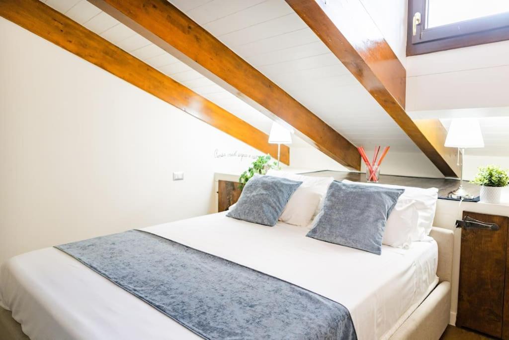 Canonica Attic Apartment Milano Eksteriør bilde